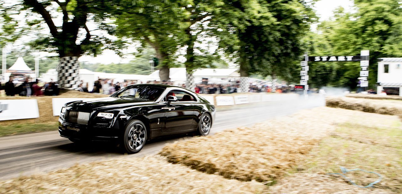El Rolls-Royce Wraith Black Badge en una competición