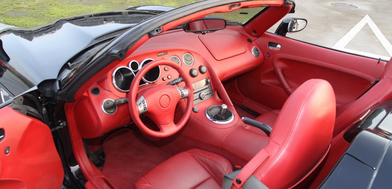 Interior del Tauro V8 Spider