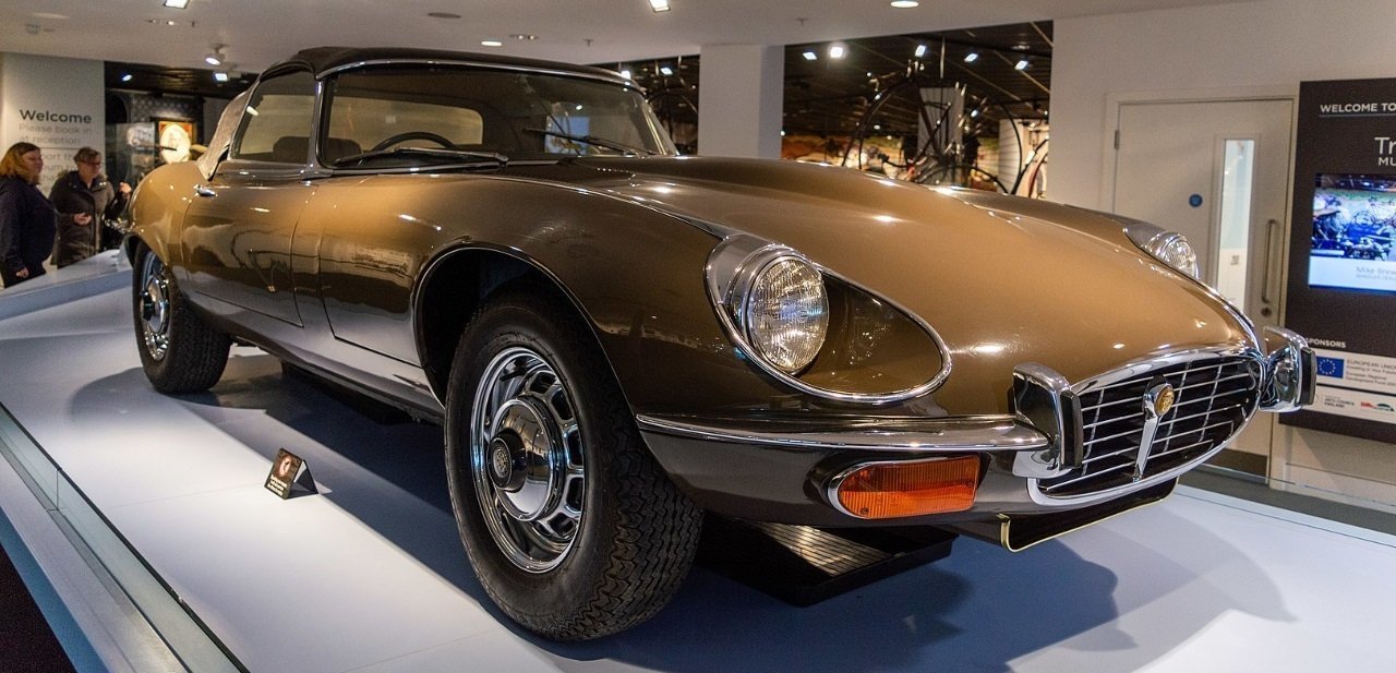 Jaguar e type roadster serie 3 de exhibición