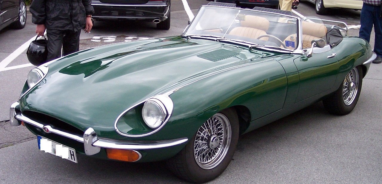 Jaguar E-Typpe verde descapotable